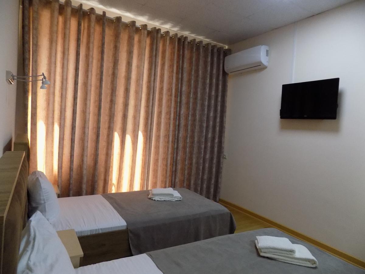 Hotel Mars Sugdidi Exterior foto