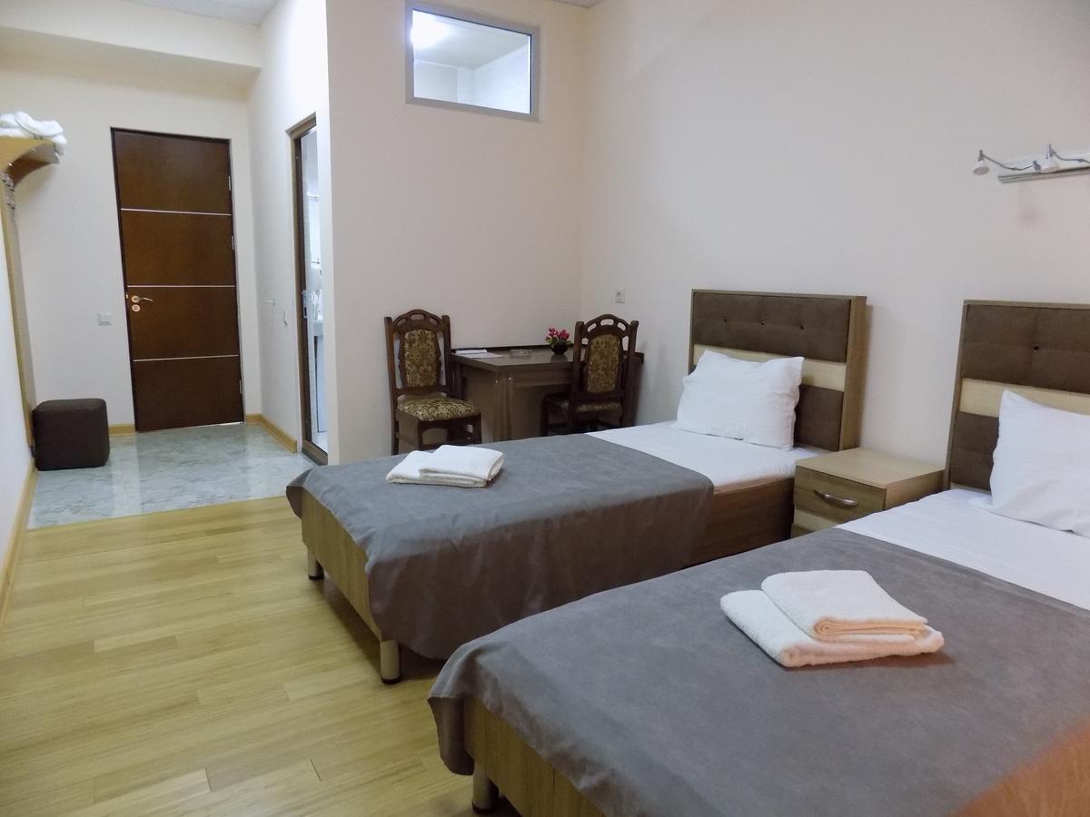 Hotel Mars Sugdidi Exterior foto